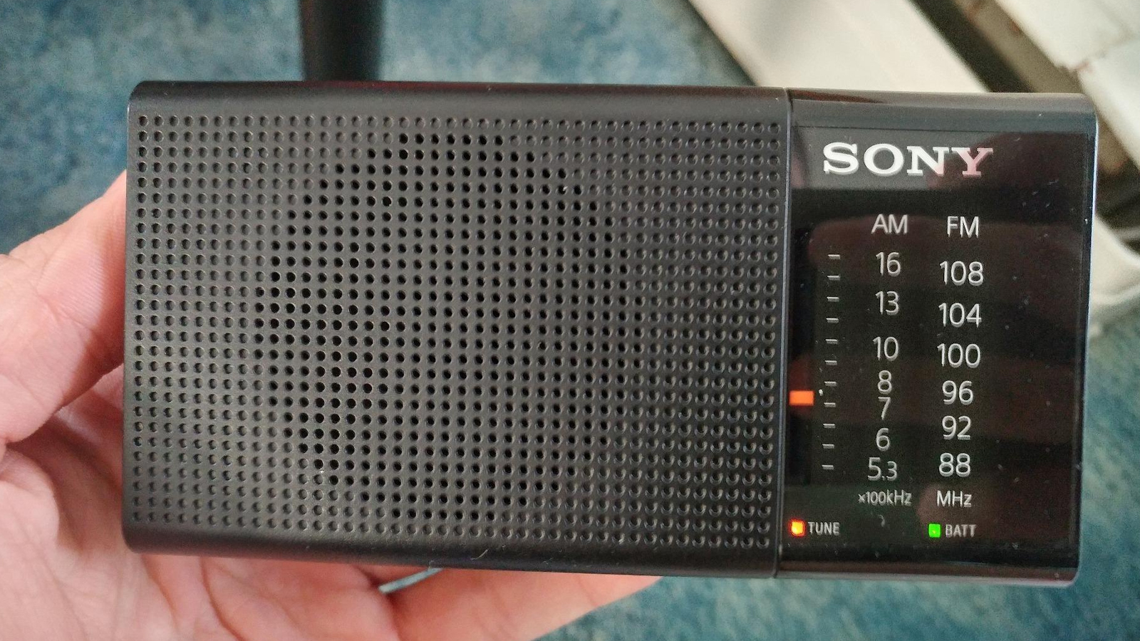 خرید و قیمت رادیو جیبی سونی مدل RADIO SONY ICF-P36