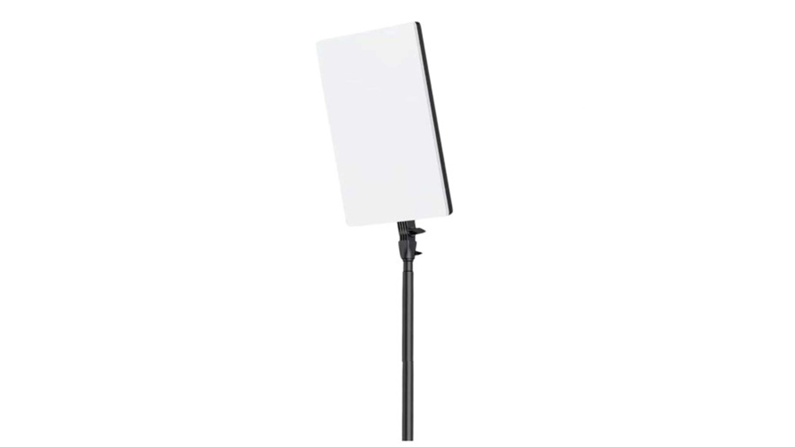 مشخصات ظاهری نور ثابت ال‌ای‌دی پلوکاما مدل LIVE P24