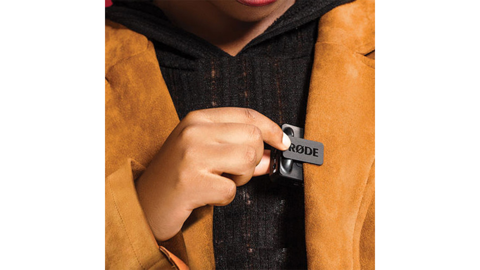 بررسی و مقایسه میکروفون یقه ای بی سیم تک میکروفونه رود مدل WIRELESS GO II