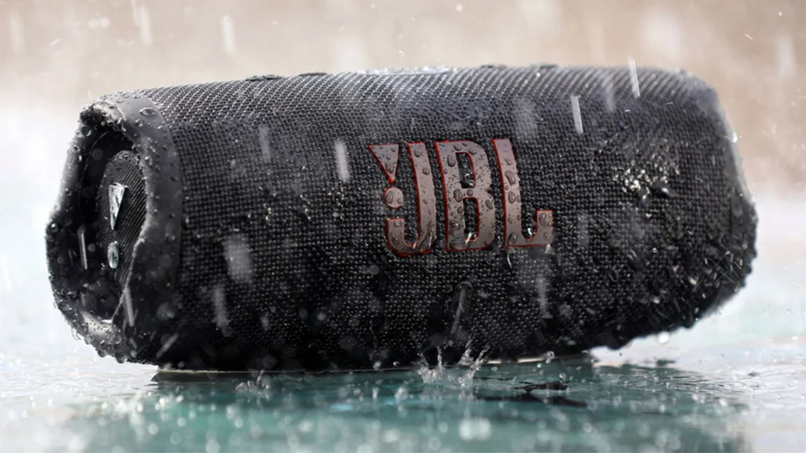 اسپیکر بلوتوثی برای استفاده در فضای باز و سفر