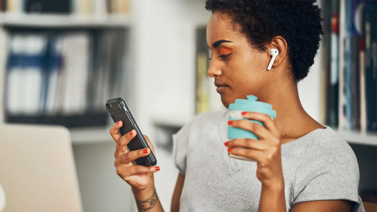 مقایسه ایرپادها و ایرفون‌ها