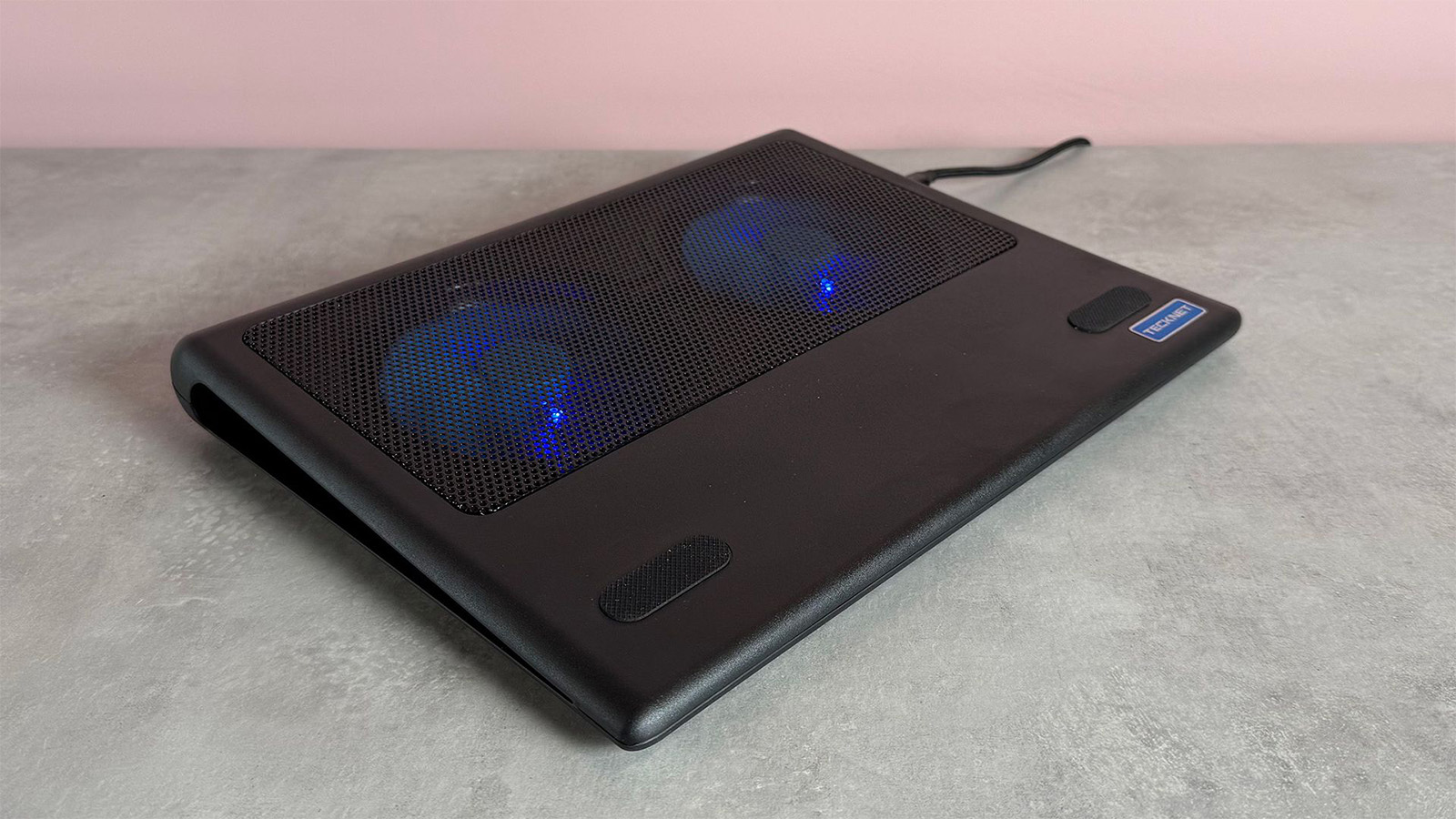 مقایسه پایه&zwnj;ها و خنک&zwnj;کننده&zwnj;های لپ&zwnj;تاپ