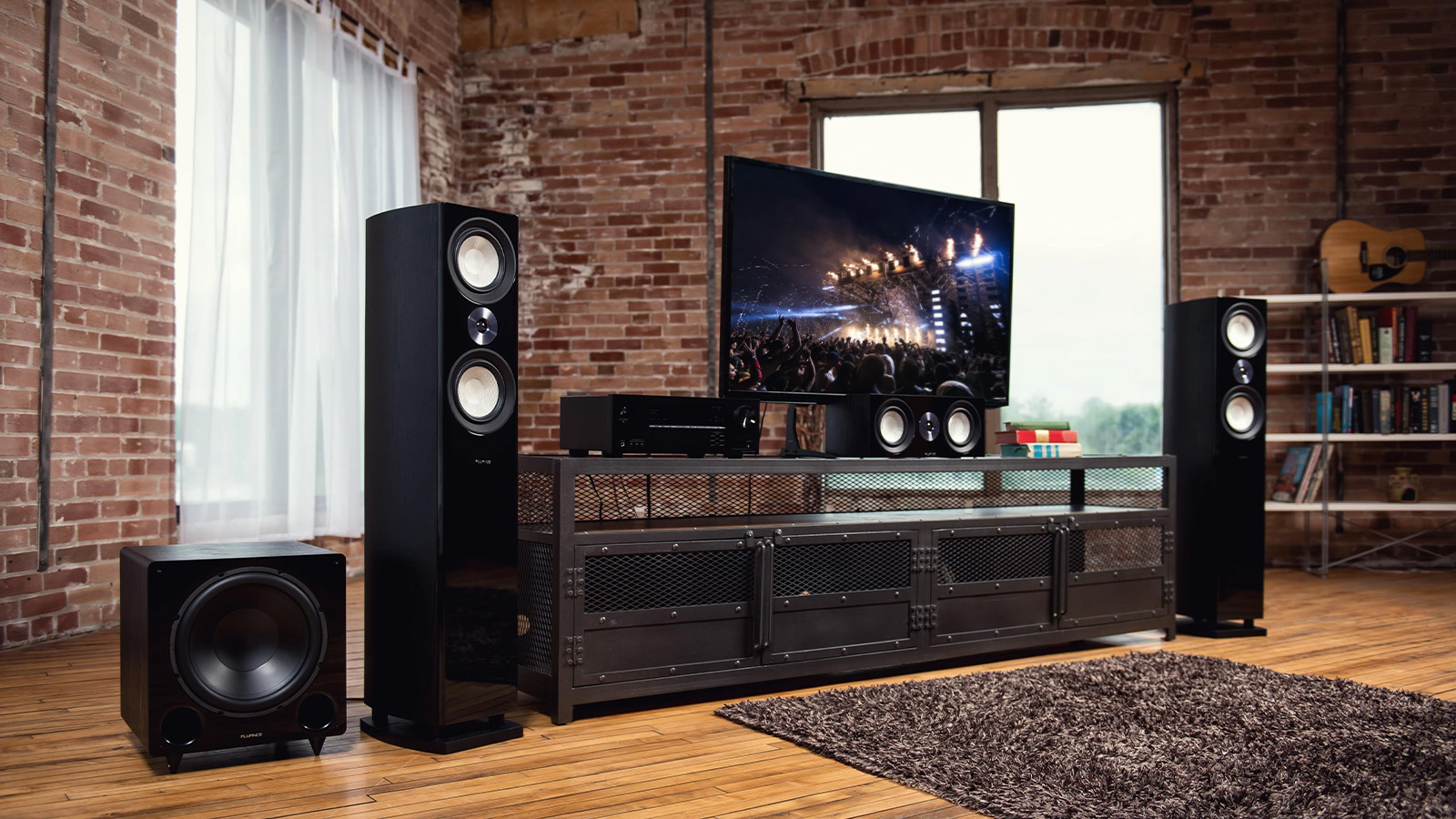 اسپیکرهای خانگی برای تماشای فیلم و گوش دادن به موسیقی