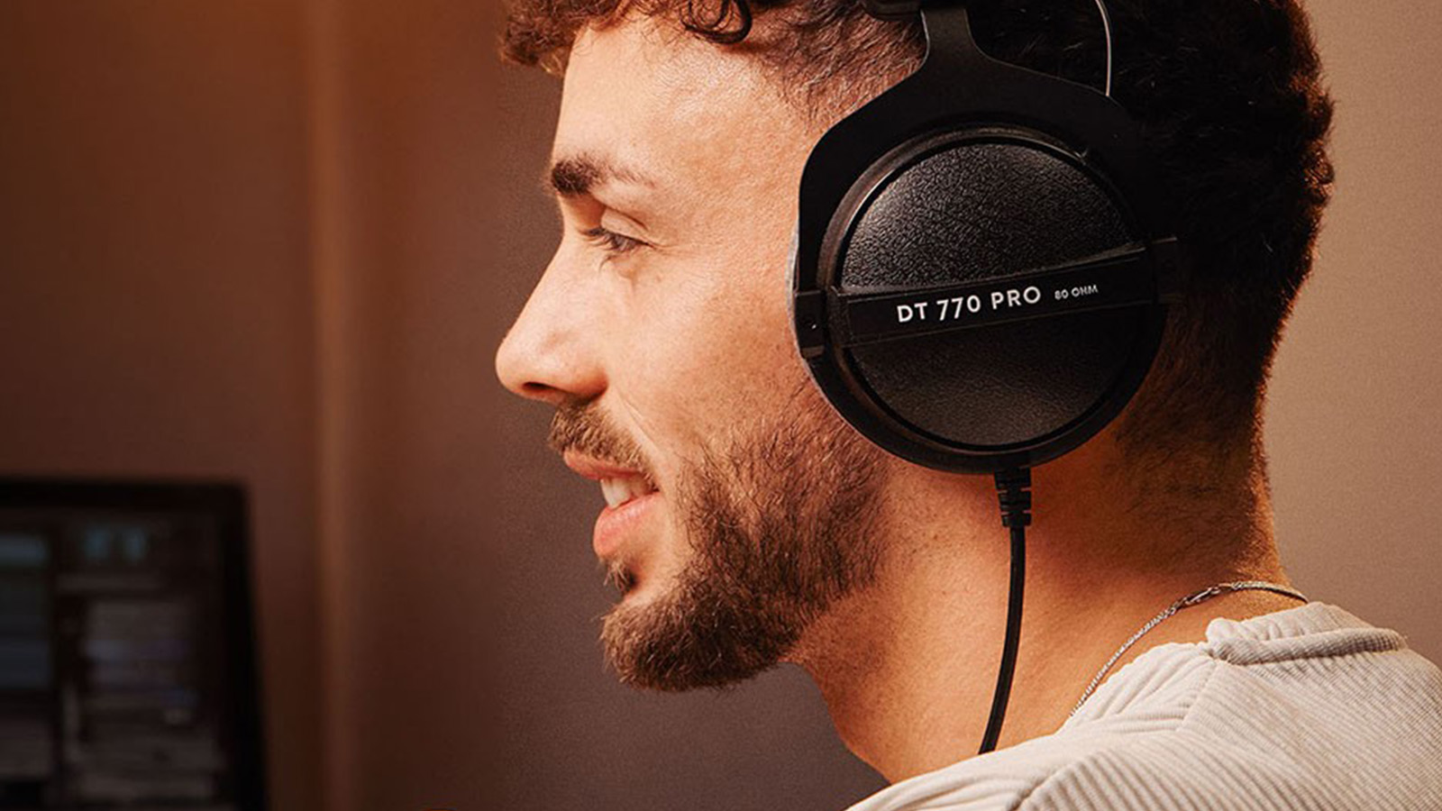 مقایسه هدفونهای با سیم